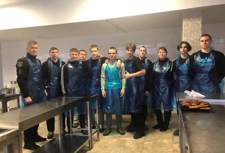 Виготовлення пряників до дня св.Миколая