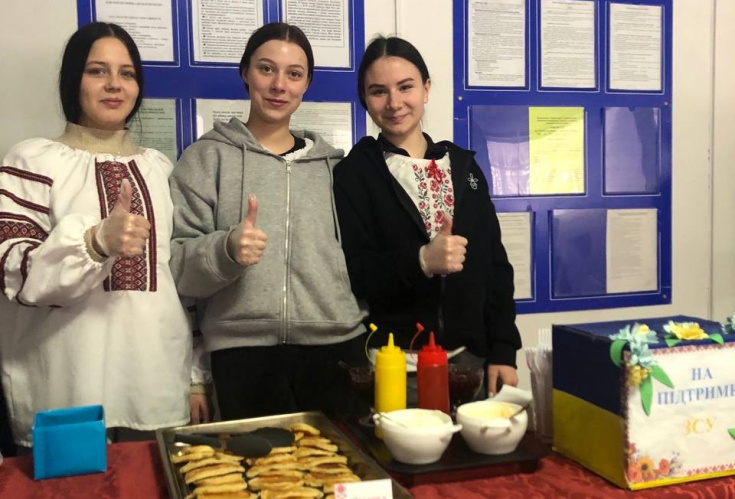 Благодійний ярмарок для ЗСУ “Сонячна Масниця: Зігріємо захисників”